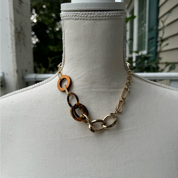 MIKE GOLD STATEMENT NECKLACE - Picture 6 of 6